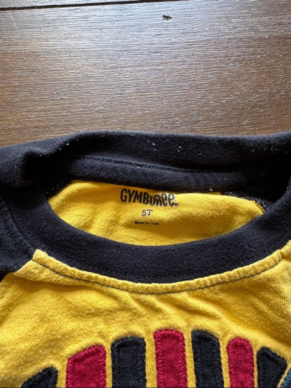 Four Gymboree cotton long sleeves tees S (5) Buffalo Bear Cat Basketball